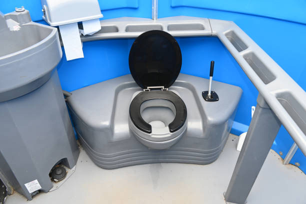 Best Portable restroom trailer rental  in Terre Haute, IN