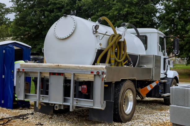 Best Portable restroom trailer rental  in Terre Haute, IN